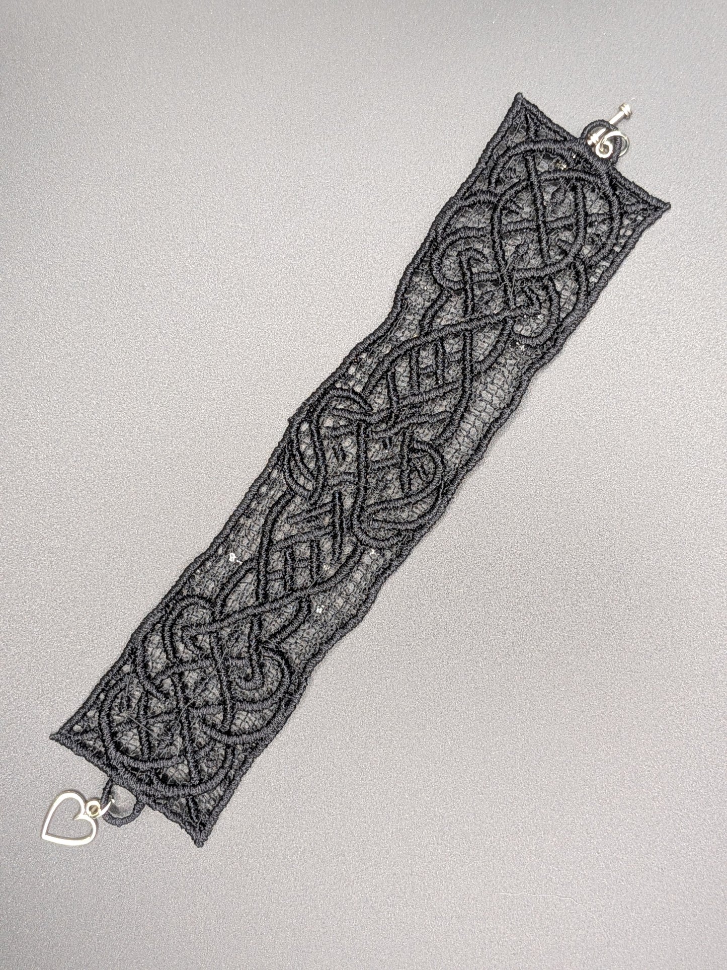 Embroidered Bracelet Celtic 1