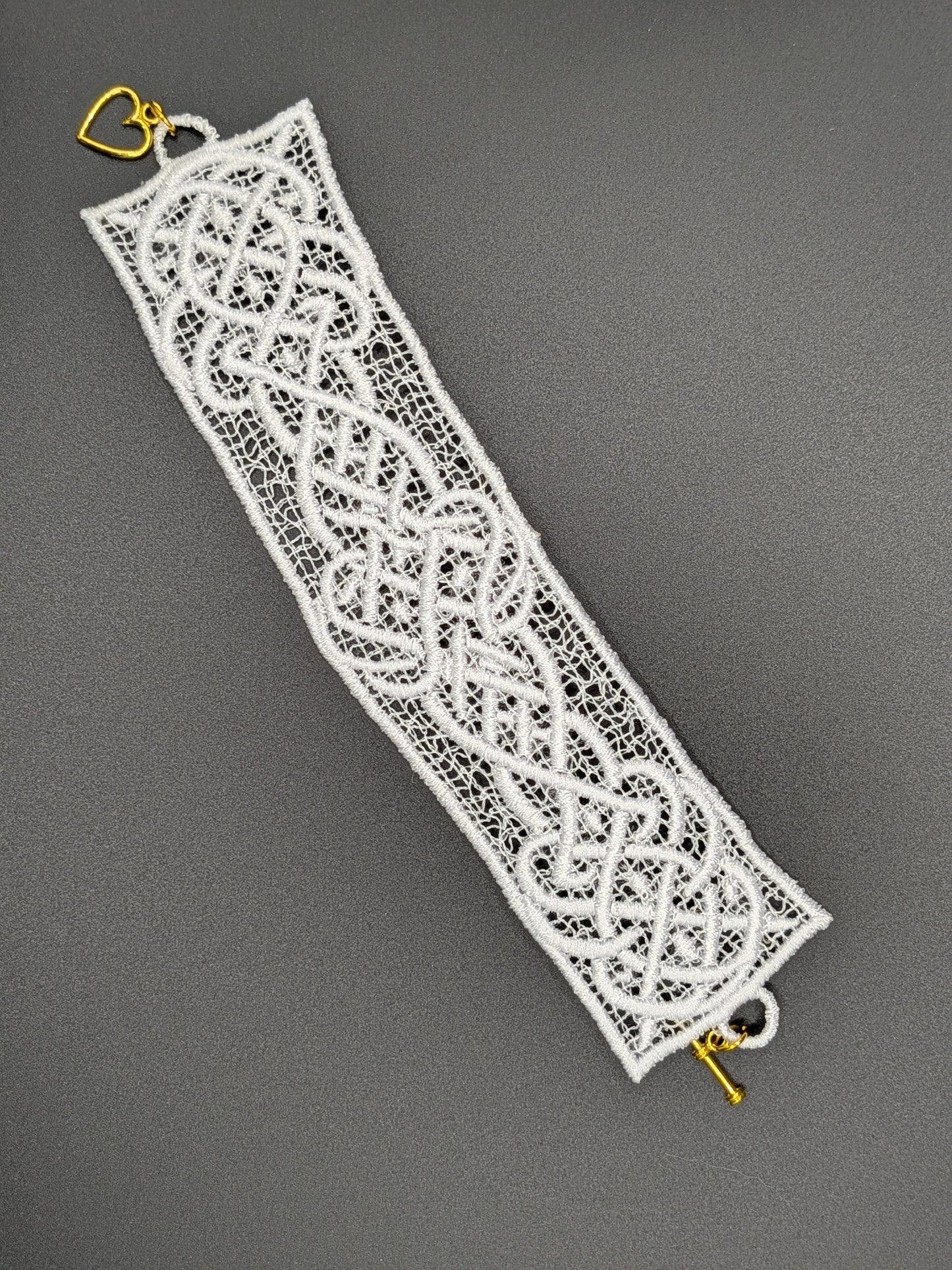 Embroidered Bracelet Celtic 1